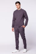Men's trousers with pockets