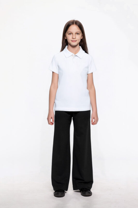 Black trousers with pockets