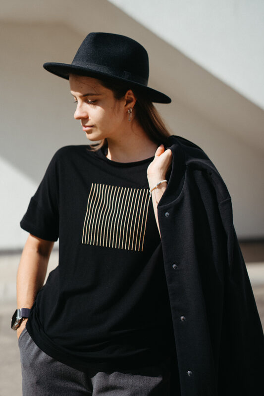 Women's shirt