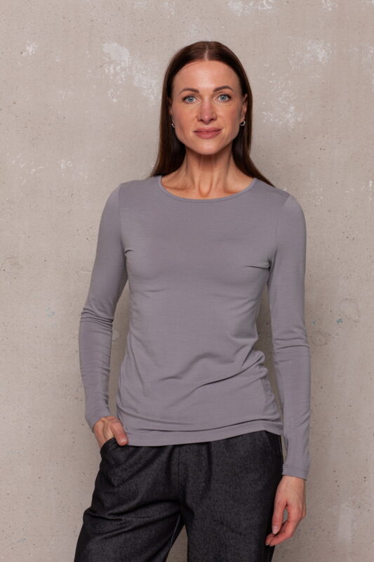 WOMEN’S WOOLEN SHIRT